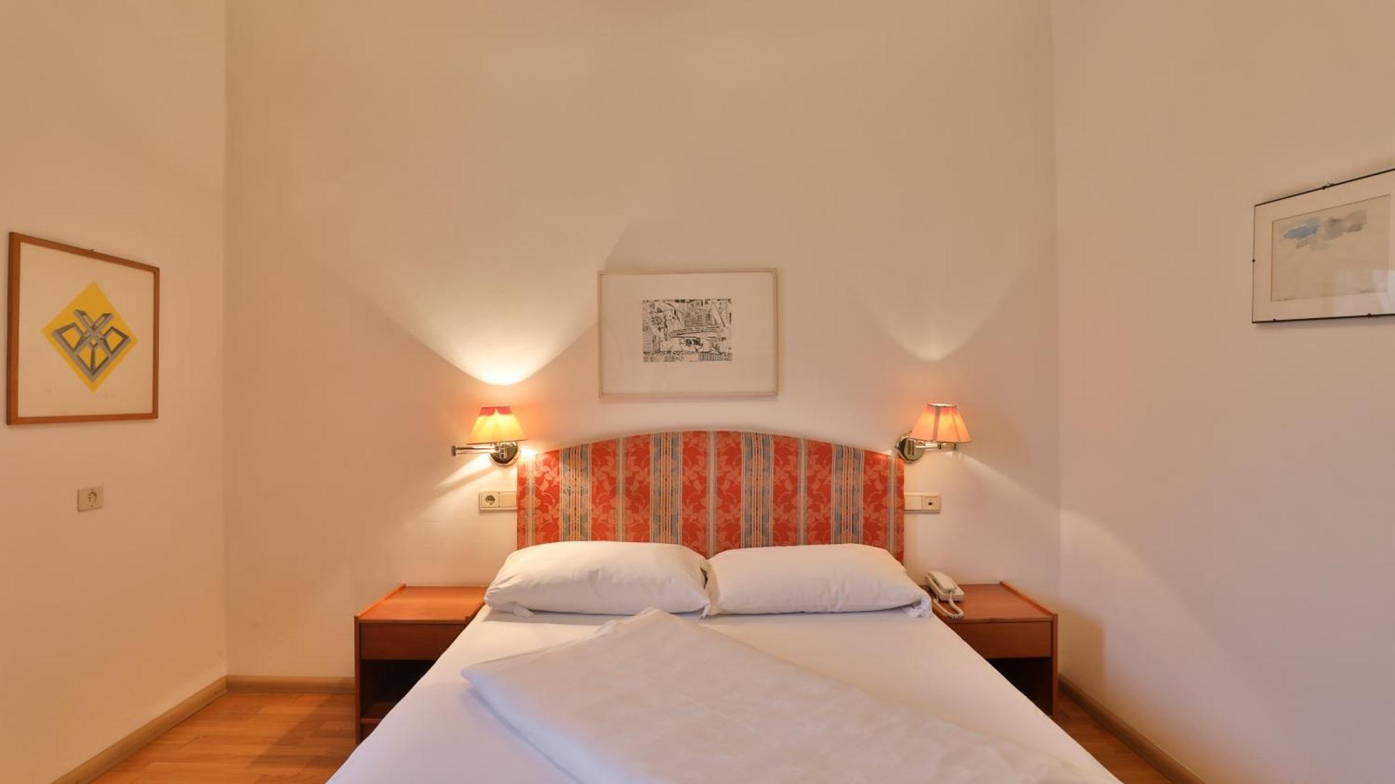 Hotel Sparerhof Vilpiano エクステリア 写真