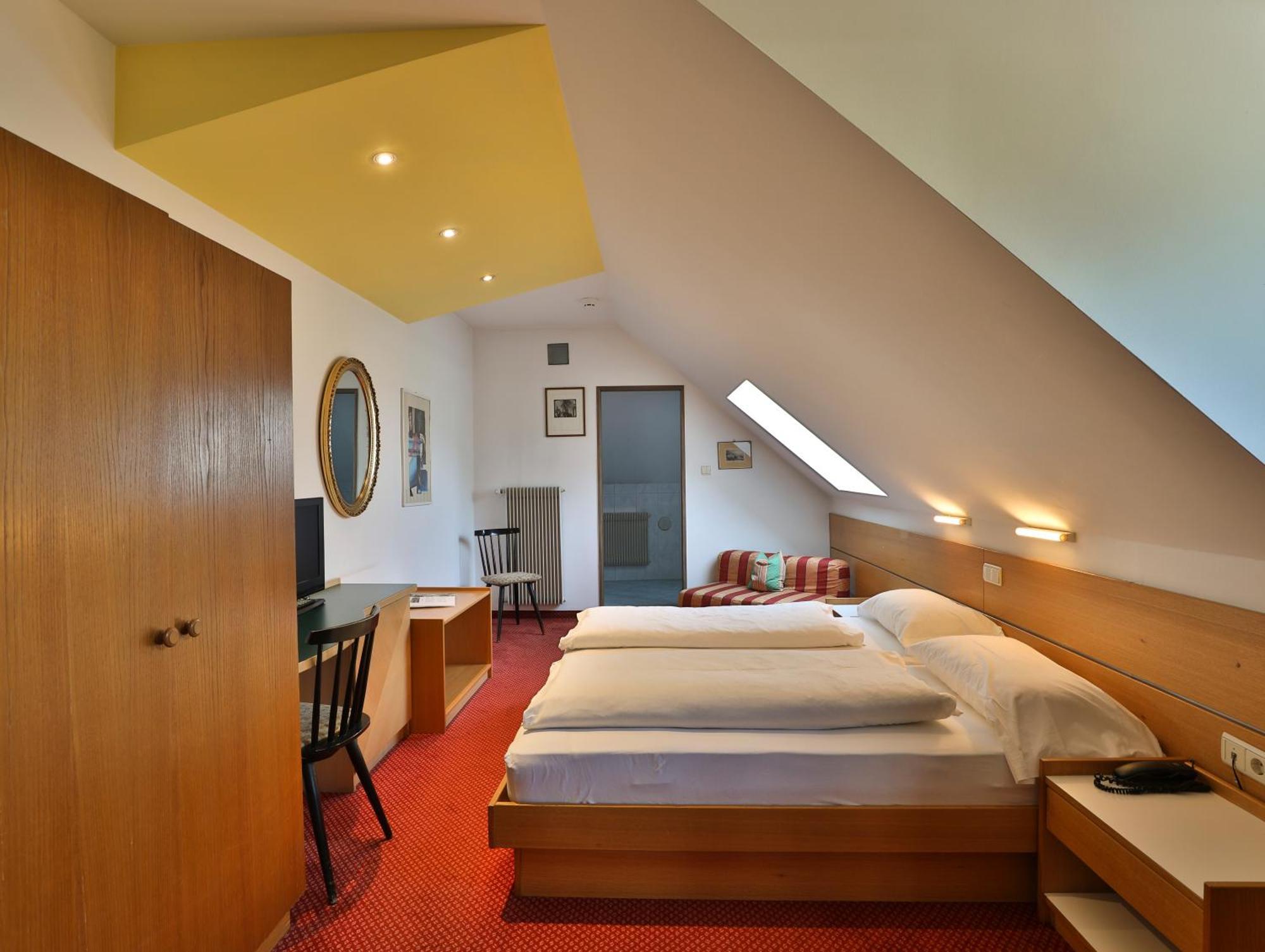 Hotel Sparerhof Vilpiano エクステリア 写真